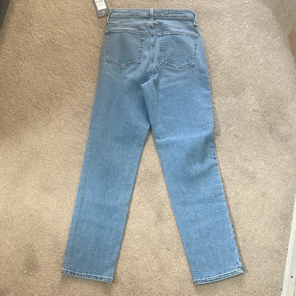 Universal Thread Women's Mid-Rise 80s Slim Leg Jeans Light Blue Wash Size 4 - Picture 4 of 10